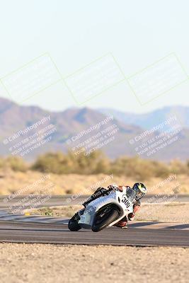 media/Dec-07-2025-CVMA (Sun) [[3e7d2de5dc]]/Race 17-Amateur Formula Middleweight/